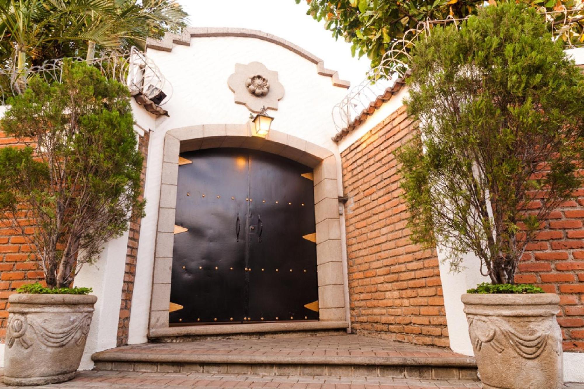 Hotel El Almendro Managua Exterior photo