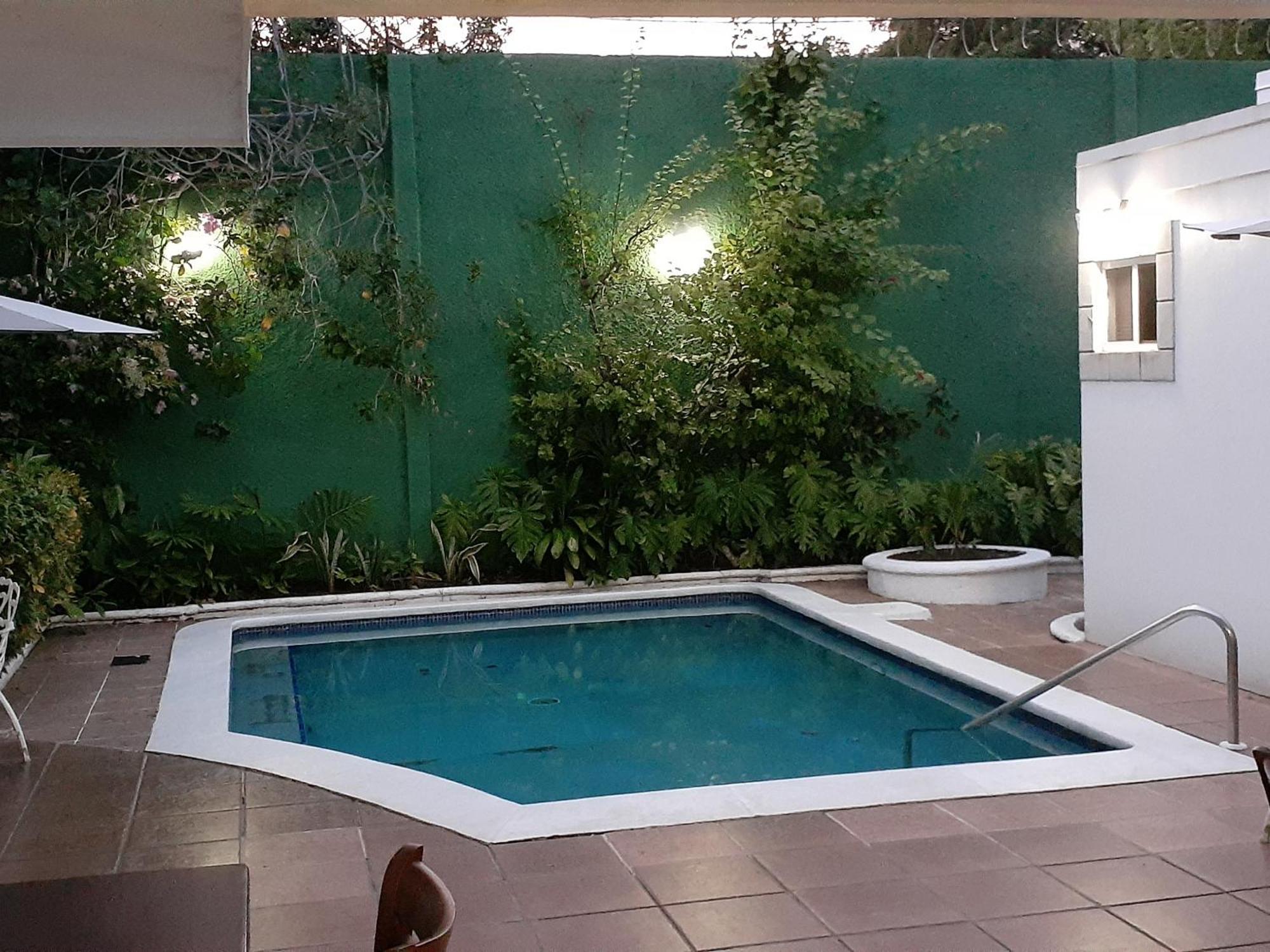 Hotel El Almendro Managua Exterior photo