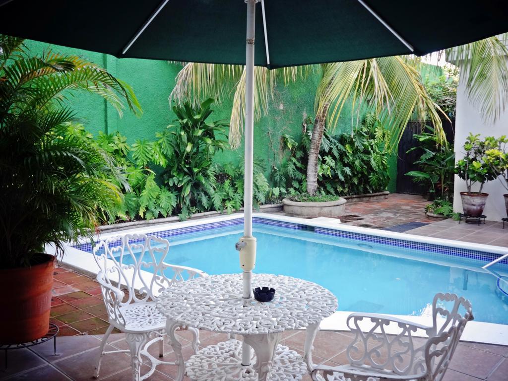 Hotel El Almendro Managua Exterior photo