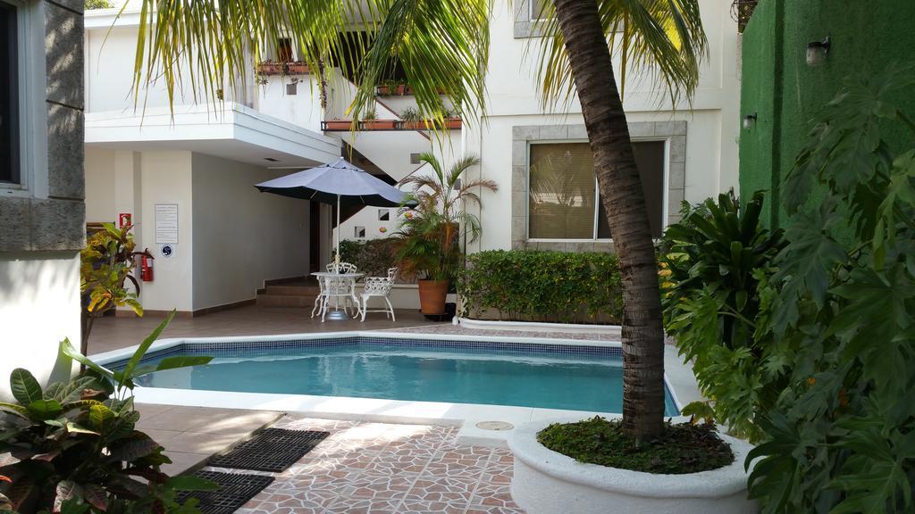 Hotel El Almendro Managua Exterior photo