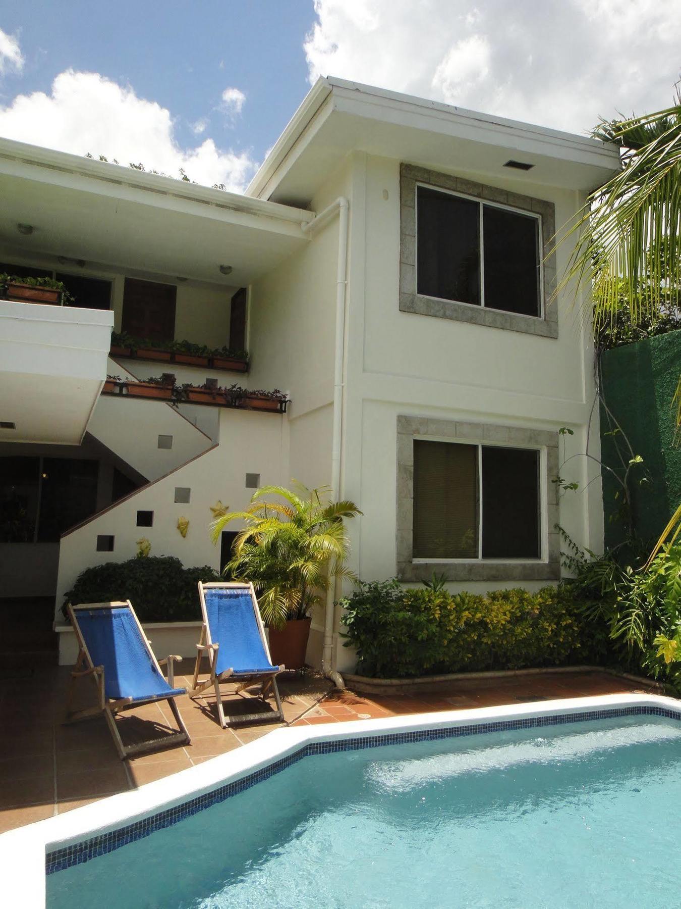 Hotel El Almendro Managua Exterior photo