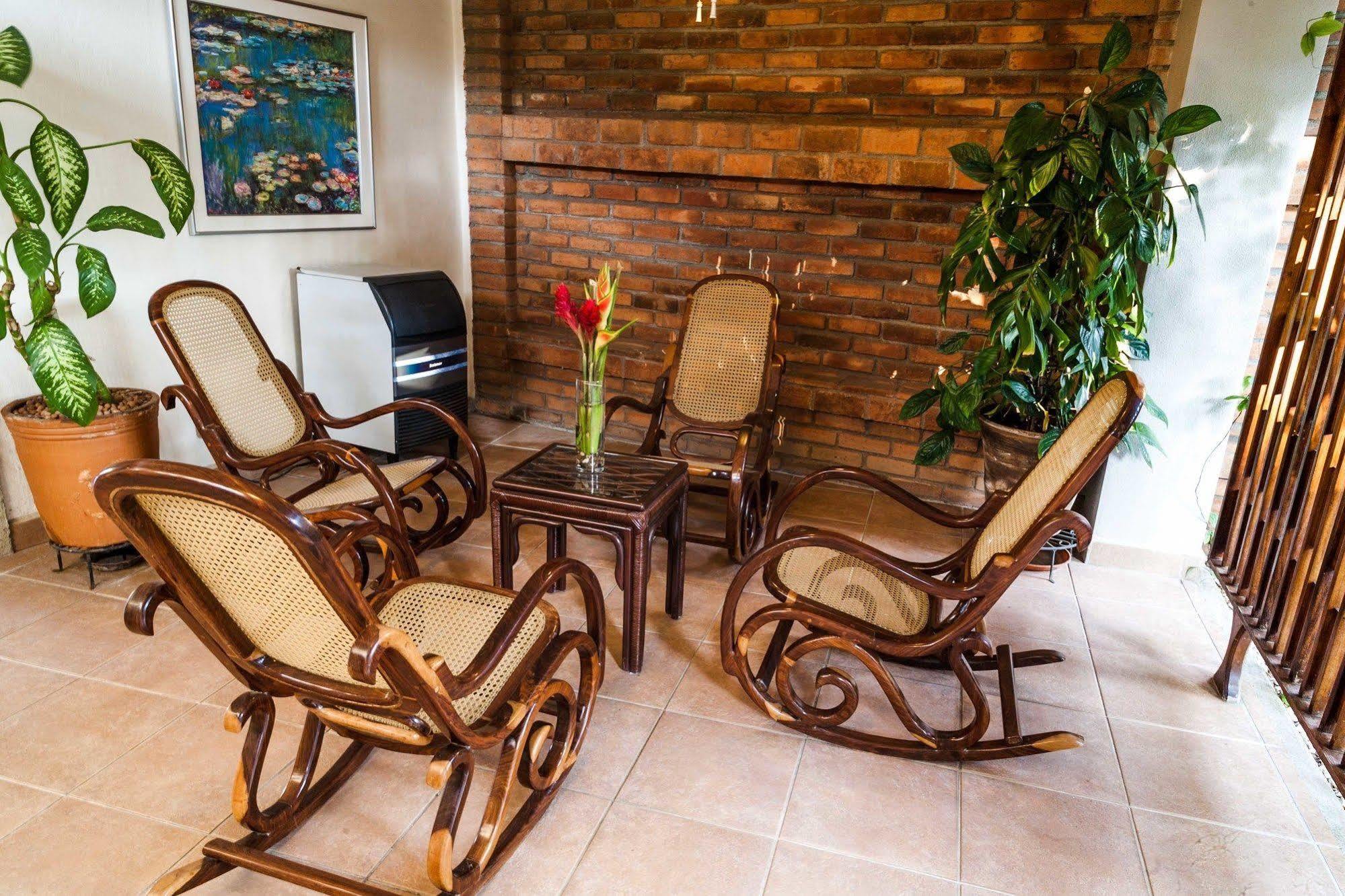 Hotel El Almendro Managua Exterior photo